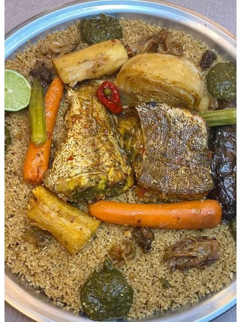 Gambian Food, Turmeric Tea Recipe, Catering Food Displays, Bone In Chicken Thighs, Bone In Chicken, West African Food, Recipes Instant Pot, Africa Food, Nigerian Food