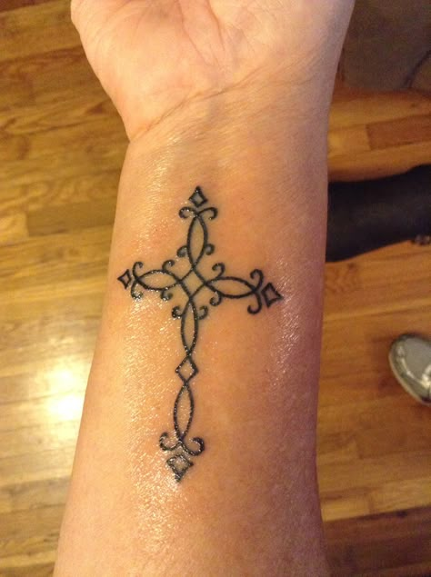 Celtic Crosses Tattoo, Irish Cross Tattoo For Women, Cross Tattoos For Women On Back, Celtic Cross Tattoos For Women, Cross Tattoos For Women On Arm, Cross Tattoos For Women On Wrist, Tattoo Cross For Women, Pretty Cross Tattoos For Women, Small Cross Tattoos For Women