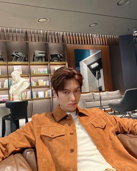 Lee Min Ho Instagram, Lee Min Ho Wallpaper Iphone, Lee Min Ho Kdrama, Park Hae Jin, Lee Min Ho Photos, New Actors, Lee Seung Gi, Latest Instagram, Lightroom Editing