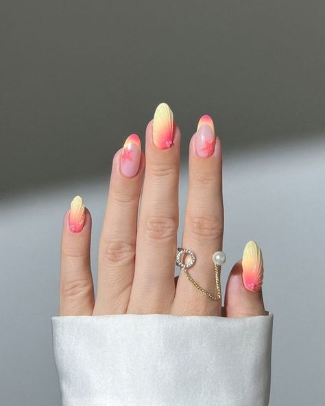 Orange Peach Nails, Bright Nails Almond, Almond Nails Nail Art, Starfish Nails, Nails French Tips, Vacation Nails Beach, Nails Vacation, Seashell Nails, Beach Nail Designs