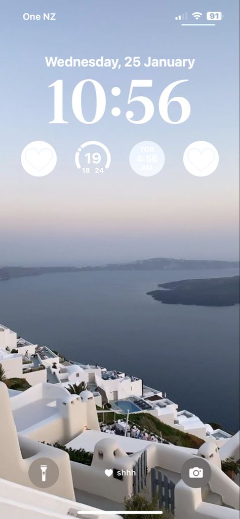 Summer Lock Screen Aesthetic, Greece Lockscreen, I Phone Lock Screen Wallpapers, Lock Screen Ios 16 Ideas, Cute Lock Screen Ideas, Aesthetic Ios 16 Lock Screen, Aesthetic Ios 16 Lock Screen Ideas, Ios 16 Screen Ideas, Lock Screen Ideas Iphone