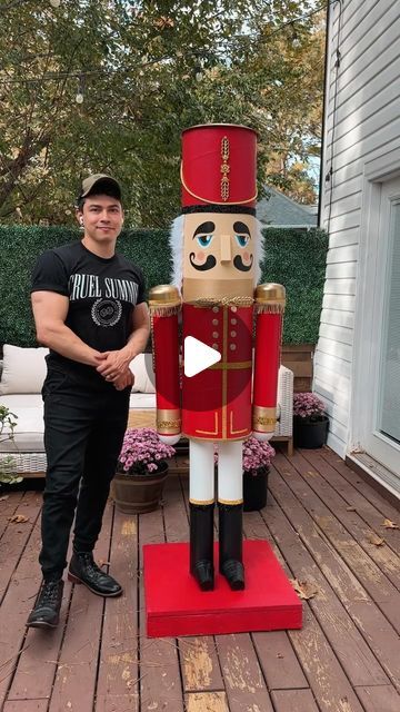 2,391 likes, 32 comments - izakusa em October 28, 2023: "Let’s make a 7ft tall nutcracker for Christmas! YouTube tutorial link in bio #christmas #christmascountdown #christmastree #christmasDIY #christmasdecor #christmastiktok #Christmas2023". Nutcracker Christmas Decorations Outdoor, Giant Nutcracker Diy How To Make, Christmas Outdoor Decorating Diy, Diy Christmas Soldier, Making A Nutcracker Soldier, Christmas Stocking Decorating Contest, Diy Outdoor Nutcracker, Diy Porch Nutcracker, Nut Cracker Ideas