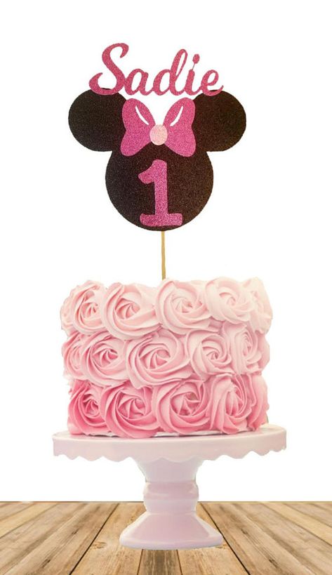 Simple Minnie Mouse Cake, Home Baked Cake, Minnie Mouse Cake Design, Minnie Mouse Smash Cake, Pink Rosette Cake, Cow Birthday Cake, Minnie Mouse Birthday Cake, Kids Cake Toppers, Minnie Mouse Cake Topper