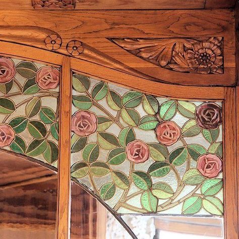 Musing Druidess Art Nouveau Architecture, Dream House Rooms, Cute House, Art Style Inspiration, Stained Glass Window, Stained Glass Patterns, Stained Glass Art, Art Deco Design, Stained Glass Windows