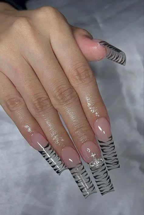 Bts Nails, Sqaure Nails, Fye Nails, Zebra Print Nails, Bday Nails, Zebra Nails, Purple Acrylic Nails, Mail Ideas, Punk Nails