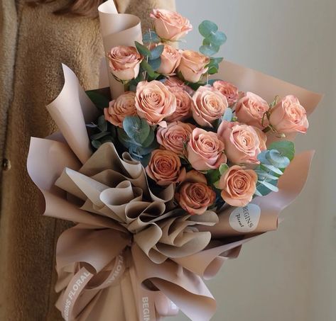 Cappuccino Rose Bouquet, Cappuccino Rose, Wrapping Flowers, Diy Wrapping, Diy Wrap, Roses Bouquet, Rose Bouquet, Cappuccino, Bouquets