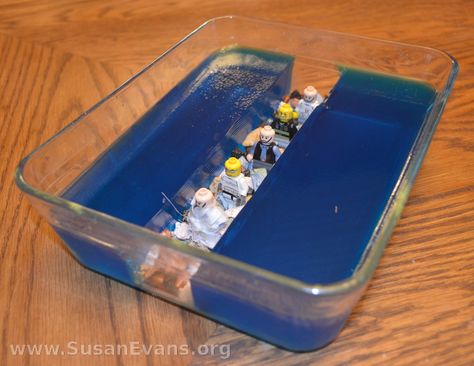 Crossing the Jordan in LEGO & Jello - Susan's Homeschool Blog ... Lego Jello, Snacks For Kids School, Ideas For Snacks, Sunday School Snacks, Preschool Bible Lessons, Children's Church Crafts, Bible Activities For Kids, Bible Story Crafts, Snacks For Kids