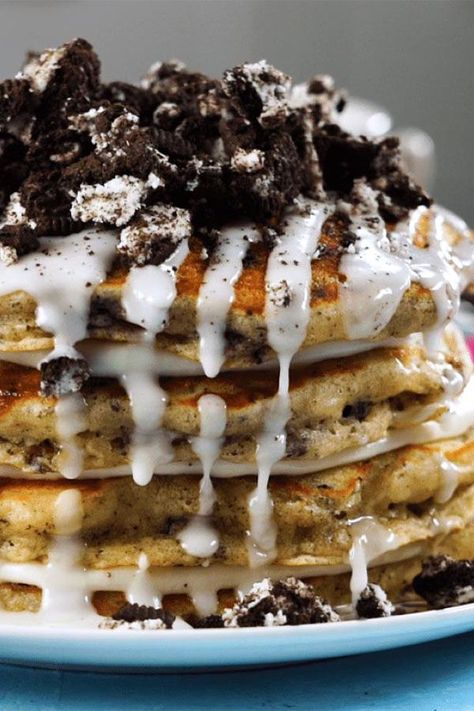 All Recipes Pancakes, Oreo Pancakes, Chocolate Cake From Scratch, Tasty Cookies, Pancake Toppings, Easy Chocolate Cake, Pancake Stack, Chocolate Sandwich Cookies, Cookies N Cream Cookies