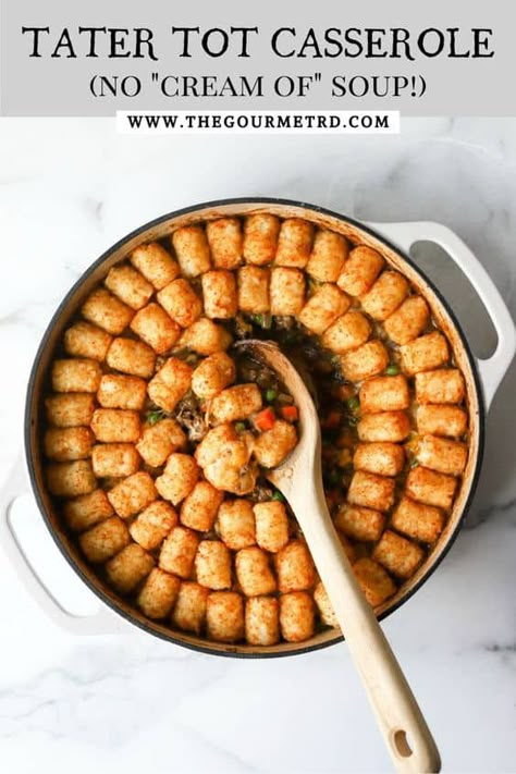 Easy homemade tater tot casserole (no cream of soup! Loads of veggies, lean ground beef and crispy tater tots with tots of flavor. Cream Of Soup, Best Tater Tot Casserole, Homemade Tater Tots, Tater Tot Hotdish, Easy Tater Tots, Cast Iron Casserole Dish, Tater Tot Casserole Recipes, Ground Beef Casserole Recipes, Healthy Casserole Recipes