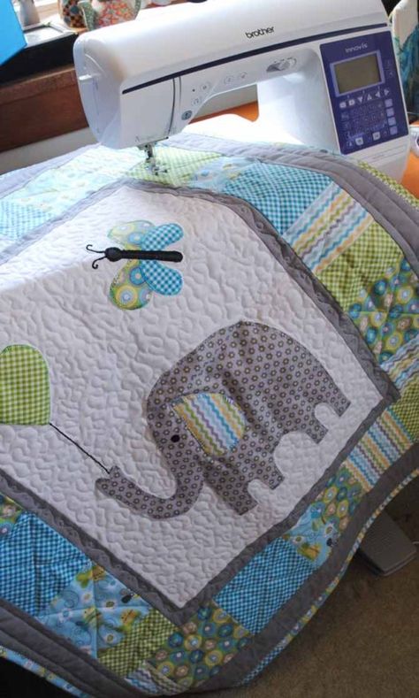 Elephant Quilts Pattern, Free Baby Quilt Patterns, Colchas Quilting, Boys Quilt Patterns, Elephant Quilt, Baby Quilt Pattern, Childrens Quilts, Baby Quilt Patterns, Baby Boy Quilts