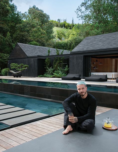 Japanese Modern Architecture, Japanese Modern House, Modern Japanese House, Modern Japanese Architecture, Exposed Ceilings, Zen House, Farmhouse Architecture, London Houses, New York Loft