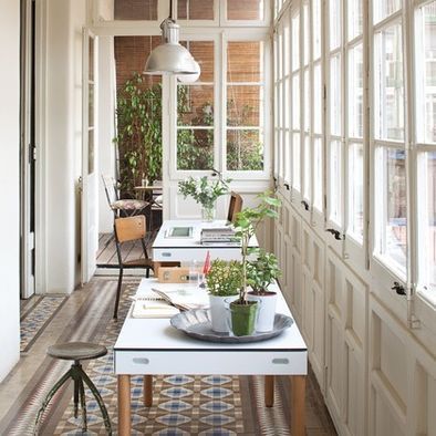 Enclosed Front Porch Design, Pictures, Remodel, Decor and Ideas - page 10 Sunroom Office, Shared Workspace, Balkon Decor, Sunroom Designs, Contemporary Home Office, Lots Of Windows, Large Balcony, 아파트 인테리어, Design Del Prodotto