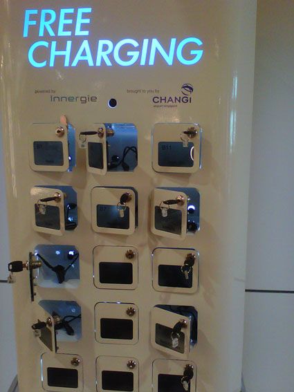 Singapore. Free charging station for mobile phones of any types. Electronics Store Design, Electronic Charging Station, Mobile Charging Station, Charge Station, Restaurant Station, Gym Design Interior, Locker Designs, Phone Charging Station, Mobile Charging