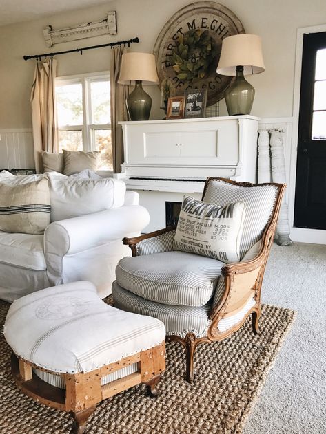 The New Deconstructed Chair - Liz Marie Blog Farmhouse Living Room Chairs, Deconstructed Chair, The Found Cottage, Muebles Shabby Chic, Living Room Sofa Design, Farmhouse Living Room, Cool Ideas, Office Chairs, A Living Room