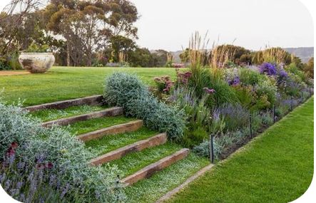 Lawn Steps, Steep Hill Landscaping, Hillside Landscaping Ideas, Sloped Front Yard, Sloped Yard, Front Garden Landscape, Backyard Plan, Homes To Love, Tiered Garden