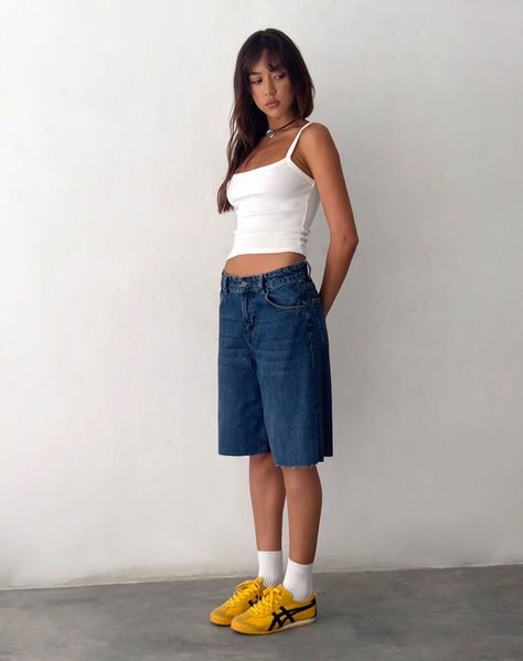 Roomy Mid Rise Long Jorts in Mid Blue Used - XXL Long Denim Shorts Outfit, Jort Outfits, Outfits Jorts, Outfits Alt, Alt Summer, Outfits Asian, Knee Length Denim Shorts, Vintage Summer Outfits, Outfits Amazon