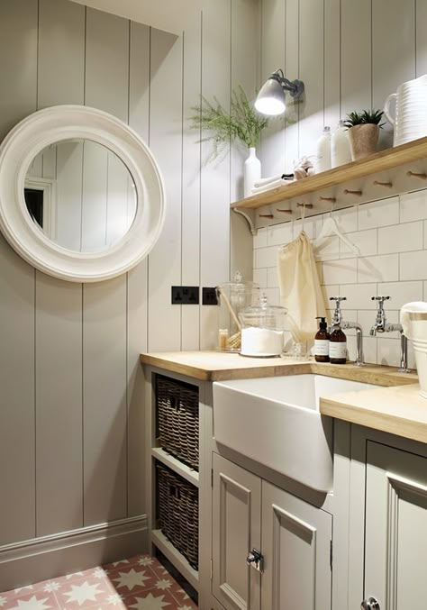 Wren Utility Room, Cottage Utility Room Ideas, Devol Laundry Room, Utily Room, Cottage Utility Room, Utility Toilet Room, Narrow Utility Room Ideas Layout, Hidden Utility Room In Kitchen, Utility Room Shelves