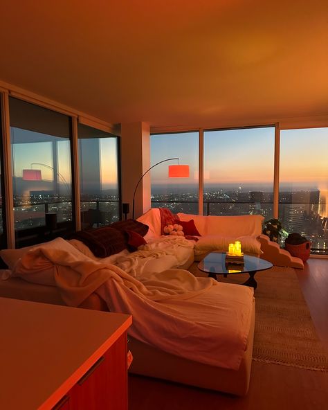 Apartment In City Aesthetic, City View Apartment Los Angeles, To Do In Los Angeles, Condo In Los Angeles, Loft Apartment Los Angeles, Apartment Aesthetic Los Angeles, Nyc Dream Apartment, Los Angeles House Interior, Los Angeles Studio Apartment