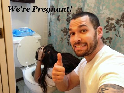 Pregnancy announcement Funny Facts About Girls, Prego Announcement, We're Pregnant, Were Pregnant, Newborn Announcement, Sick Humor, Baby Fat, Announcement Pregnancy, Pregnancy Labor