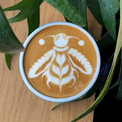 Coffee Barista Art, Cappuccino Art, Coffee Artwork, Coffee Latte Art, Coffee World, Coffee Barista, Cafe Art, Pretty Drinks, Cafe Latte