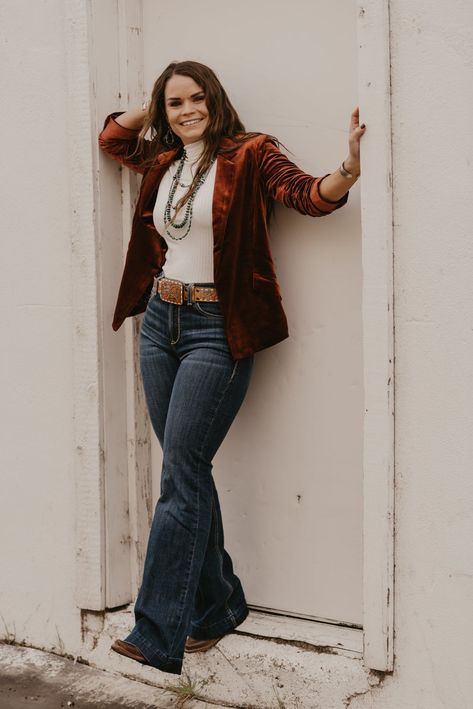 Western Fashion Outfits Casual, Western Senior Pictures Outfit, Country Winter Outfits, Plus Size Western Outfits, Nfr Outfits For Vegas, Western Work Outfit, Western Business Casual, Banquet Outfit, Nfr Outfits