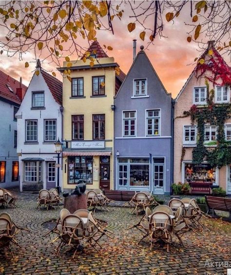 Bremen Germany, Quaint Village, Destination Voyage, Beautiful Buildings, Pretty Places, Amazing Places, Belize, Land Scape, Beautiful World