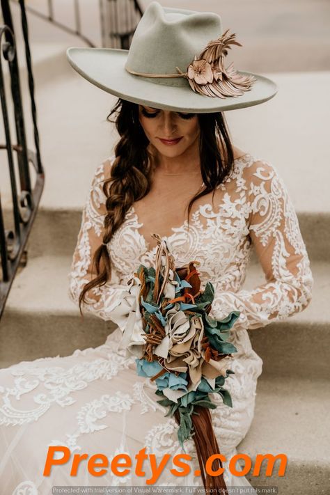 Rodeo, Easter, Softball Chic: Short Hair Braids Setting Trends for 2024
Preetys.com Mountain View Wedding, Western Bride, Cowgirl Bride, Wedding Plans Ideas, Hat Bar, Country Theme Wedding, Lily Wedding, Bride Hat, Boda Mexicana