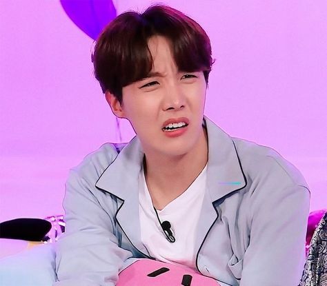 J Hope Judging Face, Korean Reaction, Jhope Funny, Confused Face, Disgusted Face, Bts Meme Faces, Jhope Cute, Bts Reactions, Hoseok Bts