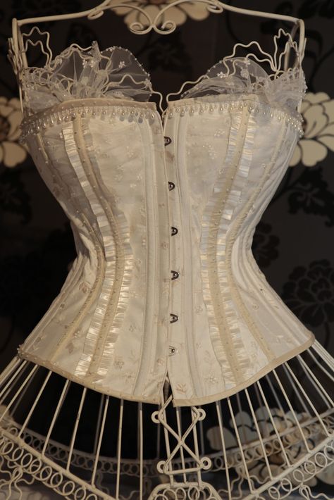 Edwardian Corsets, Corsets Vintage, Corset Fashion, Vintage Corset, Lace Tights, Dress Forms, Corsets And Bustiers, Hozier, Corset Lingerie