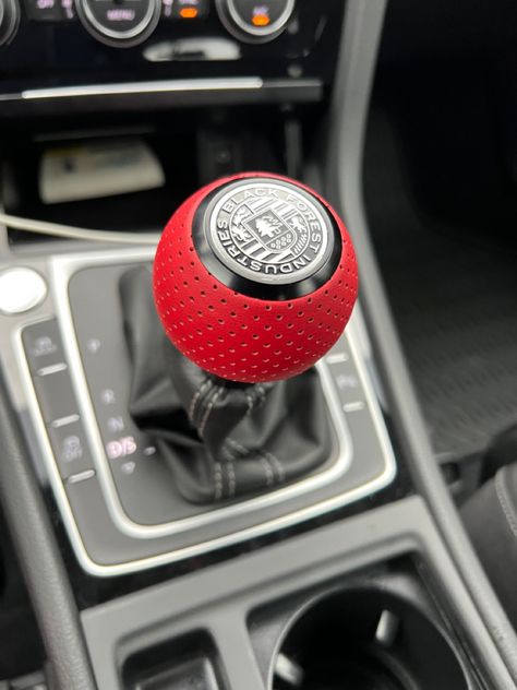 Red shifter better looking than black Mk7 Golf R, Shifter Knob, Custom Car Interior, Stick Shift, Golf R, Moto Bike, Car Projects, Vw Beetle, Custom Car