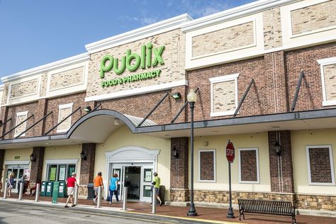 7 Publix Hacks That Make It The Elite Grocery Store Cook People, Beer Benefits, White Sheet Cakes, Publix Bakery, Deli Counter, Popcorn Chicken, Quick Easy Dinner, Baking Project, Home Baking