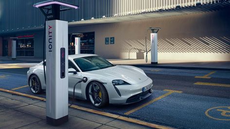 Must-See New Vehicles From The 2019 Frankfurt Motor Show Porsche Electric, Electric Sports Car, Electric Car Charging, Ev Charging Stations, Porsche 928, Porsche Taycan, Ev Charging, Porsche Models, Porsche Gt3