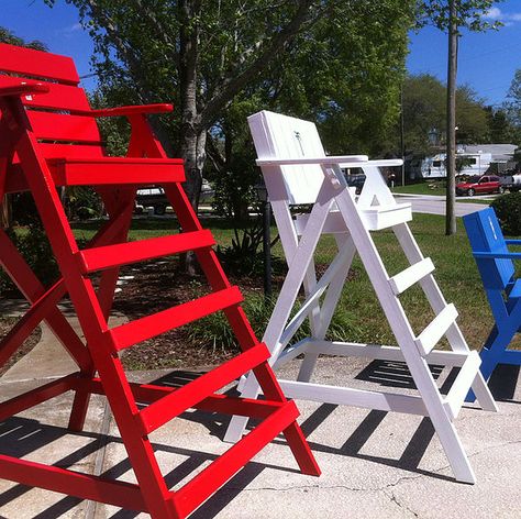 Diy Tanning Chair, Coffee Signs Diy, Giant Chair, Padi Sawah, Custom Outdoor Furniture, Tanning Chair, Lifeguard Stand, Beach Lodge, Lifeguard Chair