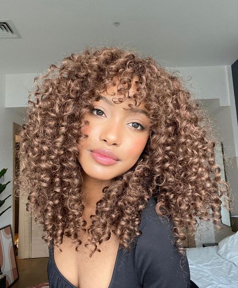 @saaleenaa Curly Hair Color Ideas, Honey Brown Hair Color, Curly Hair Color, So So, Dyed Curly Hair, Natural Curly Hair Cuts, Highlights Curly Hair, Honey Brown Hair, Dreamy Aesthetic