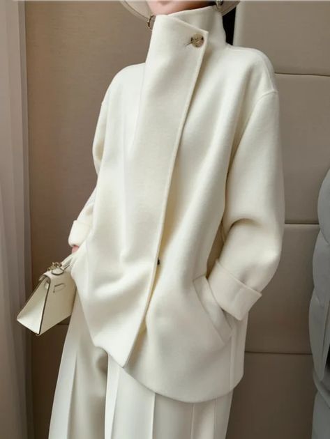 Artificial Hand, Fashion Black And White, Ladies Style, Types Of Coats, Coat White, Fashion Elegant, Woolen Coat, Fashion Black, Long Sleeves Jacket