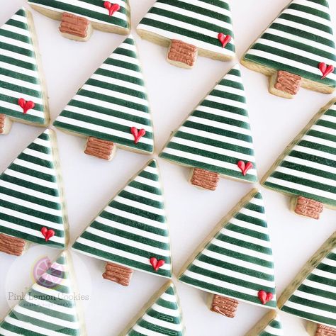 Stenciled Cookies, National Cookie Day, Christmas Cookies Gift, Paint Cookies, Oh Christmas Tree, Christmas Tree Cookies, Cookie Party, Pink Lemon, Xmas Cookies