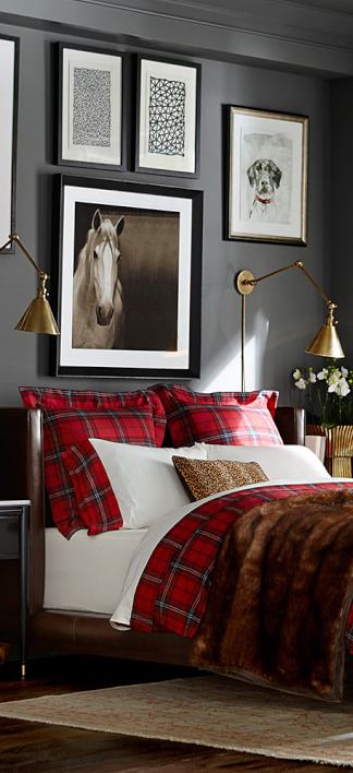 Tartan Holiday Bedding, Scottish Christmas, Cosy Home Decor, Plaid Bedding, Bedroom Cozy, Christmas Bedding, Bedroom Red, Dark Walls, Christmas Bedroom