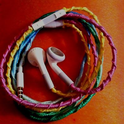 AWESOME idea! Headphone Wrap, Crafty Craft, Crafty Diy, Craft Time, Cute Crafts, Embroidery Floss, Crafts To Do, Friendship Bracelet, Dollar Stores