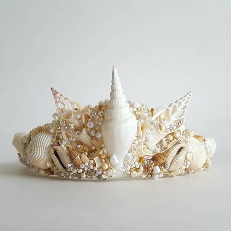 Check out this item in my Etsy shop https://www.etsy.com/listing/554202294/special-order-for-chanty-mermaid-crown Mermaidcore Aesthetic, Shark Mermaid, Costume Mermaid, Shell Crowns, Seashell Crown, Mermaid Accessories, Aesthetic Diy, Mermaid Crown, Snow Crystal