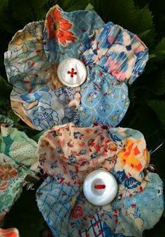 Listen To Me, Scrap Fabric Crafts, Scrap Fabric Projects, Fabric Brooch, Fabric Bunting, Cloth Flowers, A Brother, Love Me Like, Fabric Strips