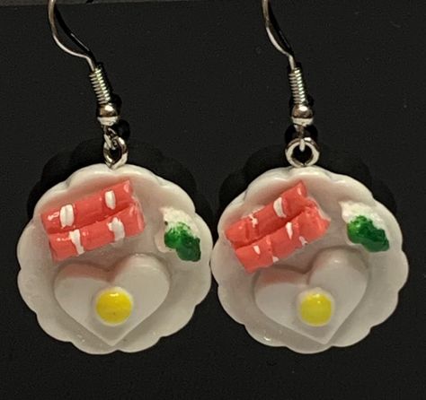 Silly Earrings, Egg Earrings, Earrings Food, Novelty Earrings, Food Earrings, Funny Food, Food Jewelry, Food Humor, Unique Recipes