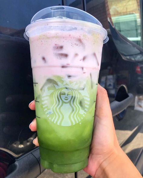 19 Best Matcha Drinks at Starbucks To Order (+ Secret Menus) Matcha At Starbucks, Starbucks Matcha Drinks How To Order, Iced Matcha Starbucks Order, Matcha From Starbucks, Strawberry Matcha Starbucks Order, Yummy Matcha Drinks, Best Starbucks Matcha Drinks, Matcha Drinks At Starbucks, Matcha Order Starbucks