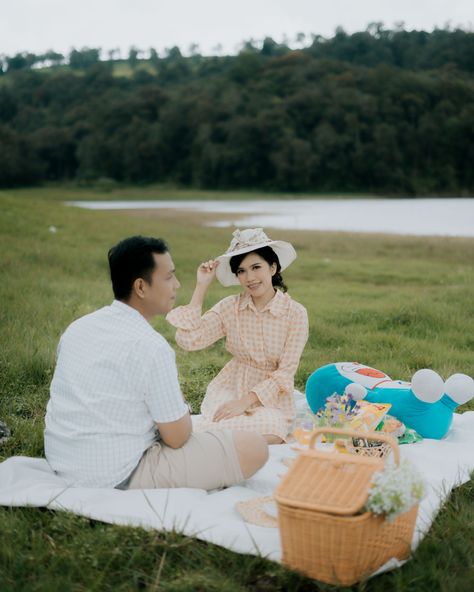 Prewedding Piknik, Prewedding Outdoor, Couple Photography, Pre Wedding, Dream Wedding, Photography, Quick Saves