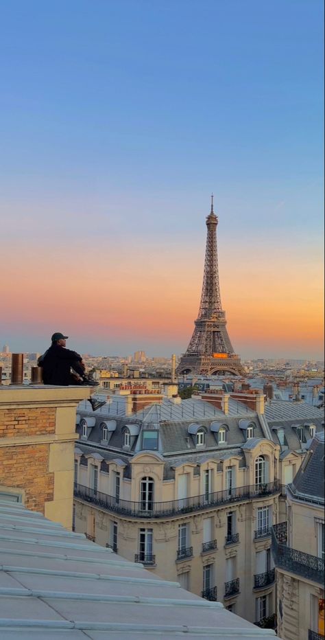 Sunset Eiffel Tower, Attractive Photos, Paris Sunset, Paris Dream, Paris Vibes, Paris Aesthetic, Voyage Europe, Dream City, Future Travel