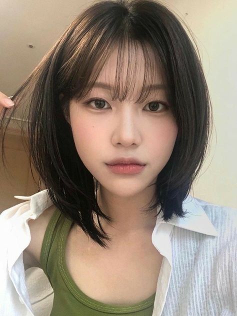 Ulzzang Short Hair, Korean Hair Color, Short Hair Tomboy, Korean Short Hair, Asian Short Hair, Hair Inspiration Short, Hairstyles For Layered Hair, Shot Hair Styles, Haircuts For Medium Hair