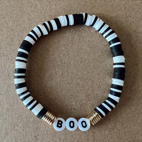 Clay Beads Bracelet Halloween, Halloween Themed Clay Bead Bracelets, Cheap Black Halloween Bracelets, Goth Clay Bead Bracelets, Emo Bracelets, Edgy Black Halloween Bracelet, Juice Party, Beetle Juice, Halloween Bracelet