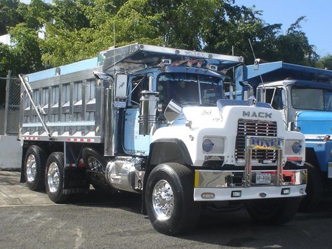 Posted Image Old Mack Trucks, Mack Dump Truck, Roadtrip Photography, Mack Attack, Truck Images, Truck Pictures, Dumper Truck, Train Truck, Flatbed Trailer