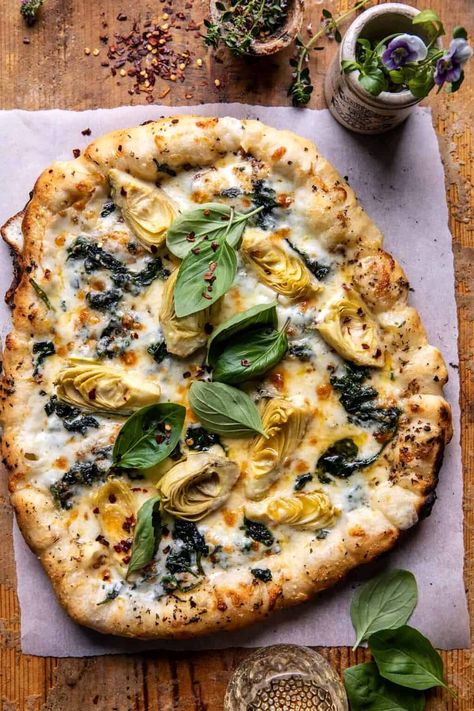 Spinach and Artichoke Pizza with Cheesy Bread Crust. Spinach Artichoke Pizza, Bread Crust, Parmesan Pizza, Artichoke Pizza, Half Baked Harvest Recipes, Bacon Pizza, Naan Pizza, Garlic Herb Butter, Cheesy Bread