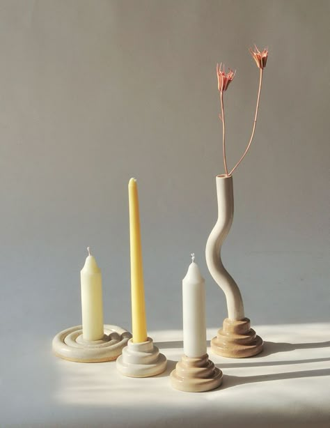 Wavy Ceramics, Itsekovettuva Savi, Diy Keramik, Clay Candle Holders, Clay Candle, Sight Unseen, Pottery Painting Designs, Diy Ceramic, Colored Glassware