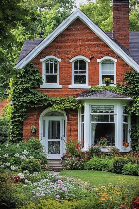 Charming house in the countryside Houses With Big Front Windows, Midwest House Exterior, British Farmhouse Exterior, New England Cottage Exterior, Cozy Brick House, German Style House, House With White Windows, Vermont Architecture, House With Ivy